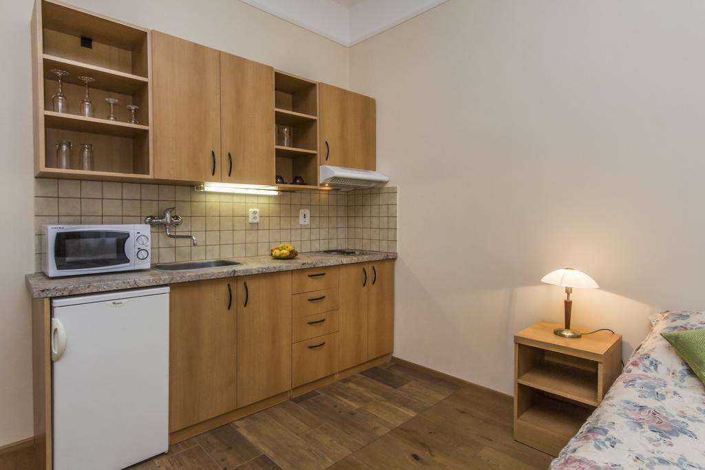 Aparthotel Lublanka Praga Esterno foto