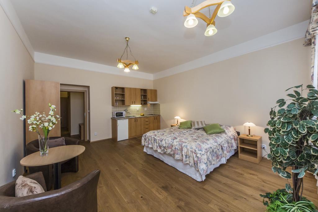Aparthotel Lublanka Praga Esterno foto