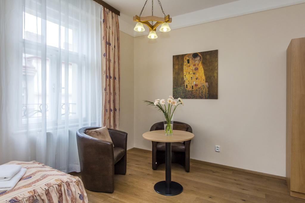 Aparthotel Lublanka Praga Esterno foto