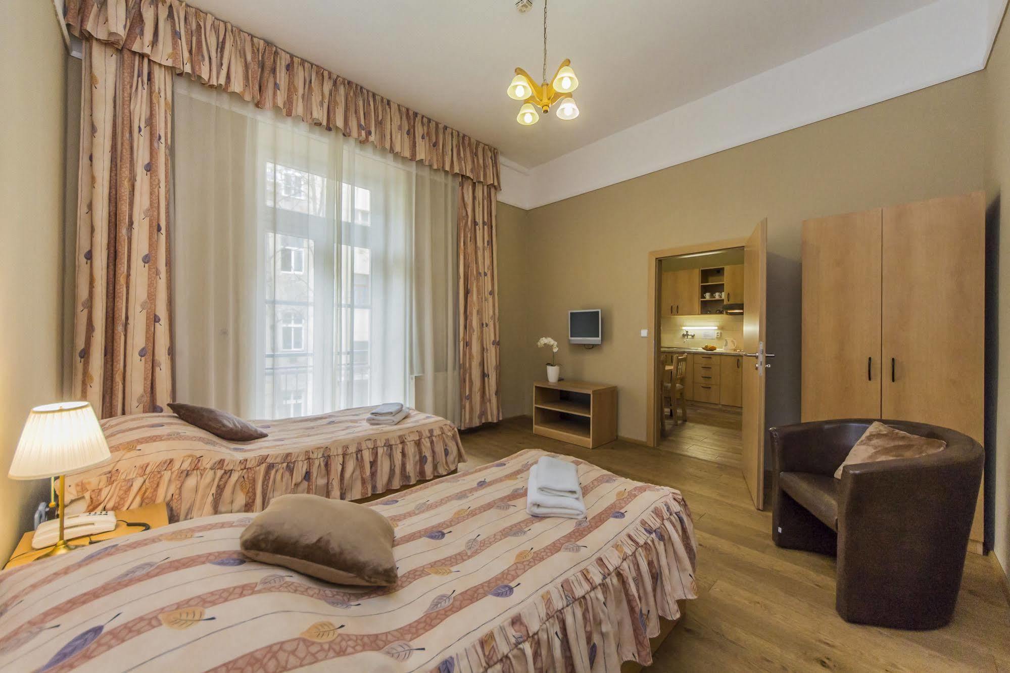 Aparthotel Lublanka Praga Esterno foto
