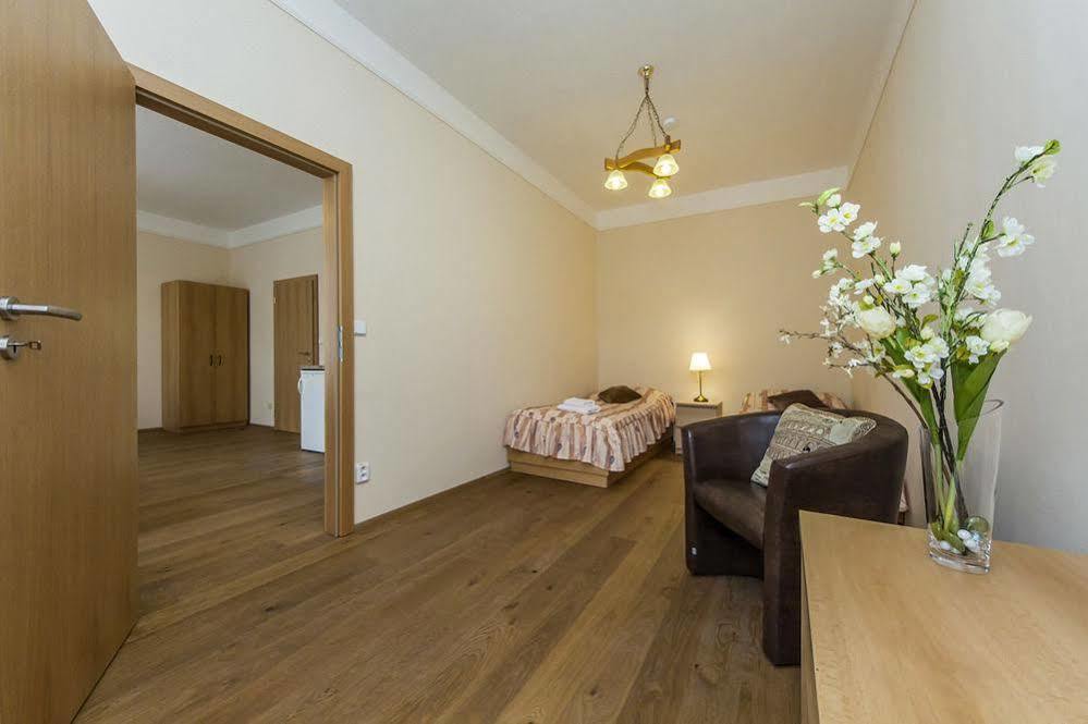 Aparthotel Lublanka Praga Esterno foto