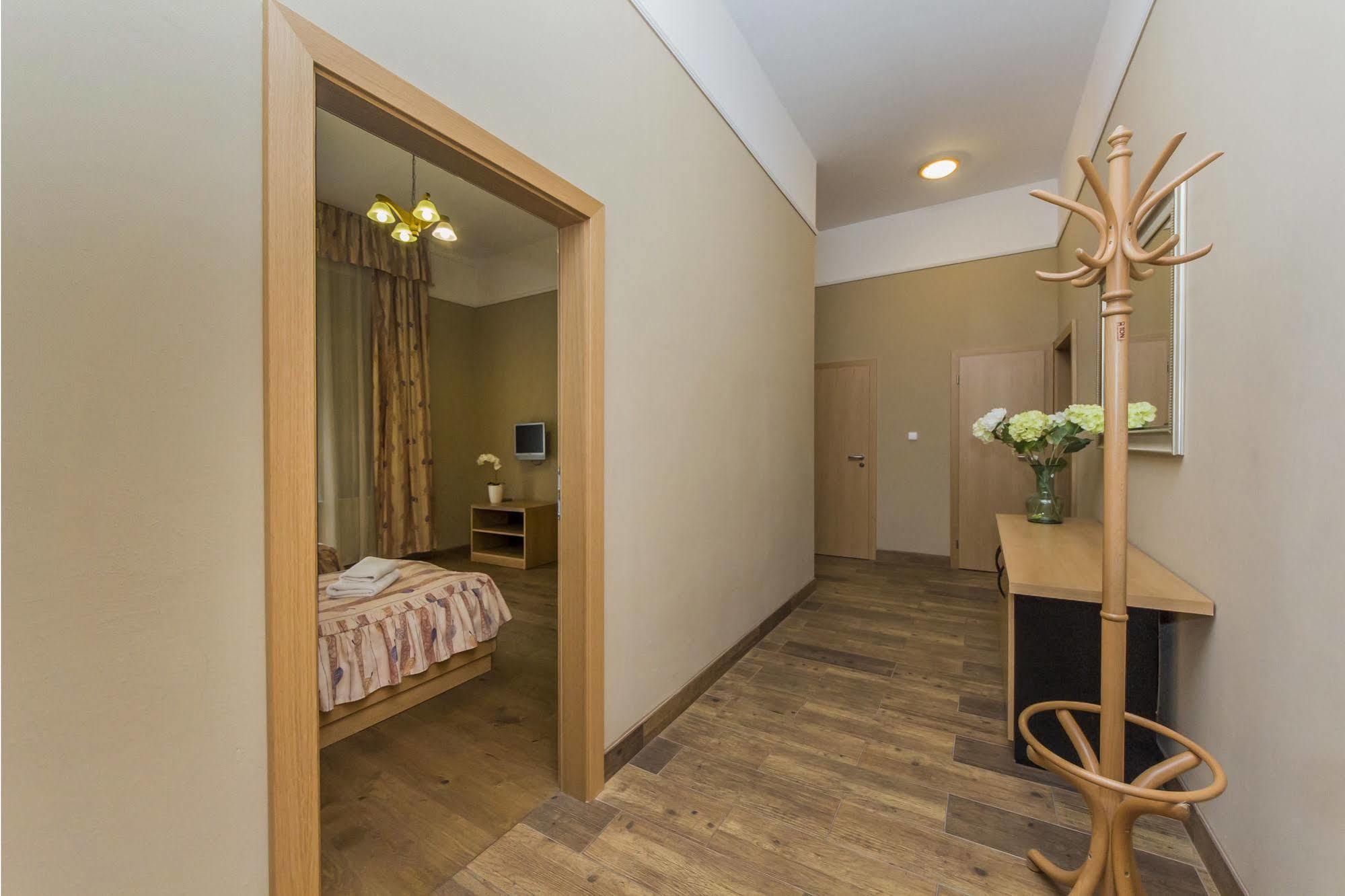 Aparthotel Lublanka Praga Esterno foto