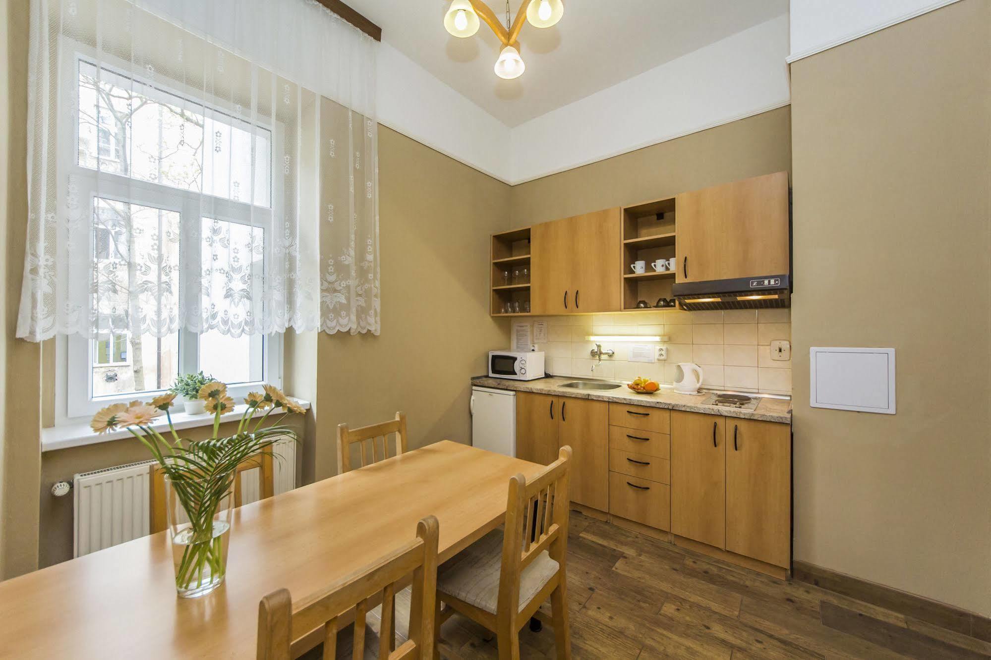 Aparthotel Lublanka Praga Esterno foto