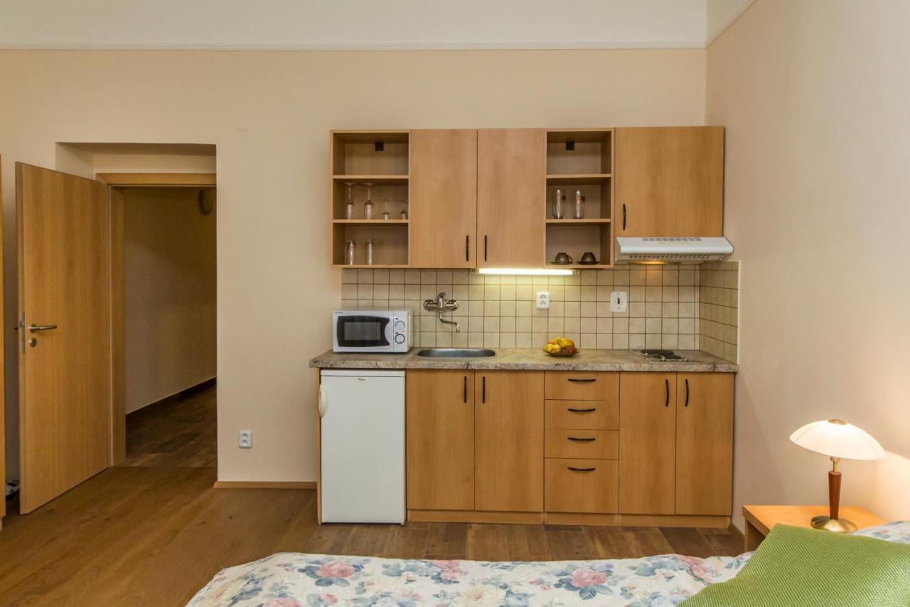 Aparthotel Lublanka Praga Esterno foto